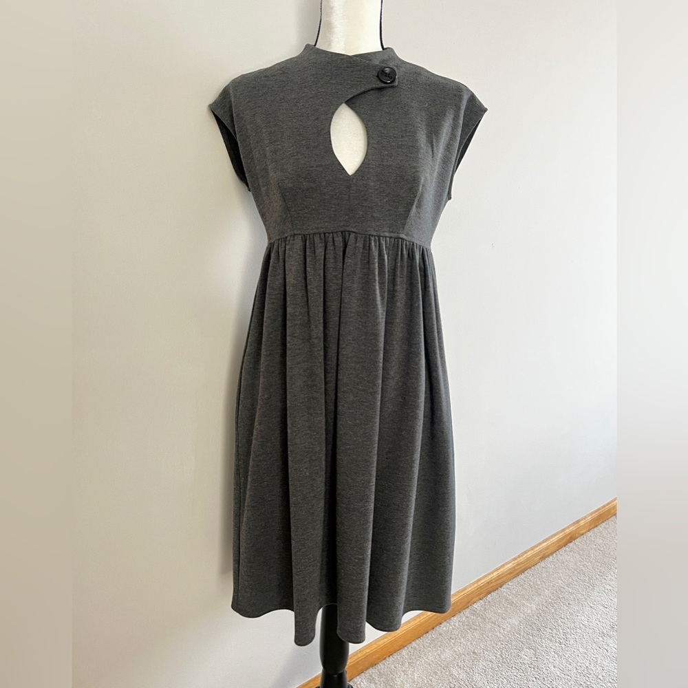 LONDON TIMES Gray Ponte Keyhole Empire Waist Dress Size 8